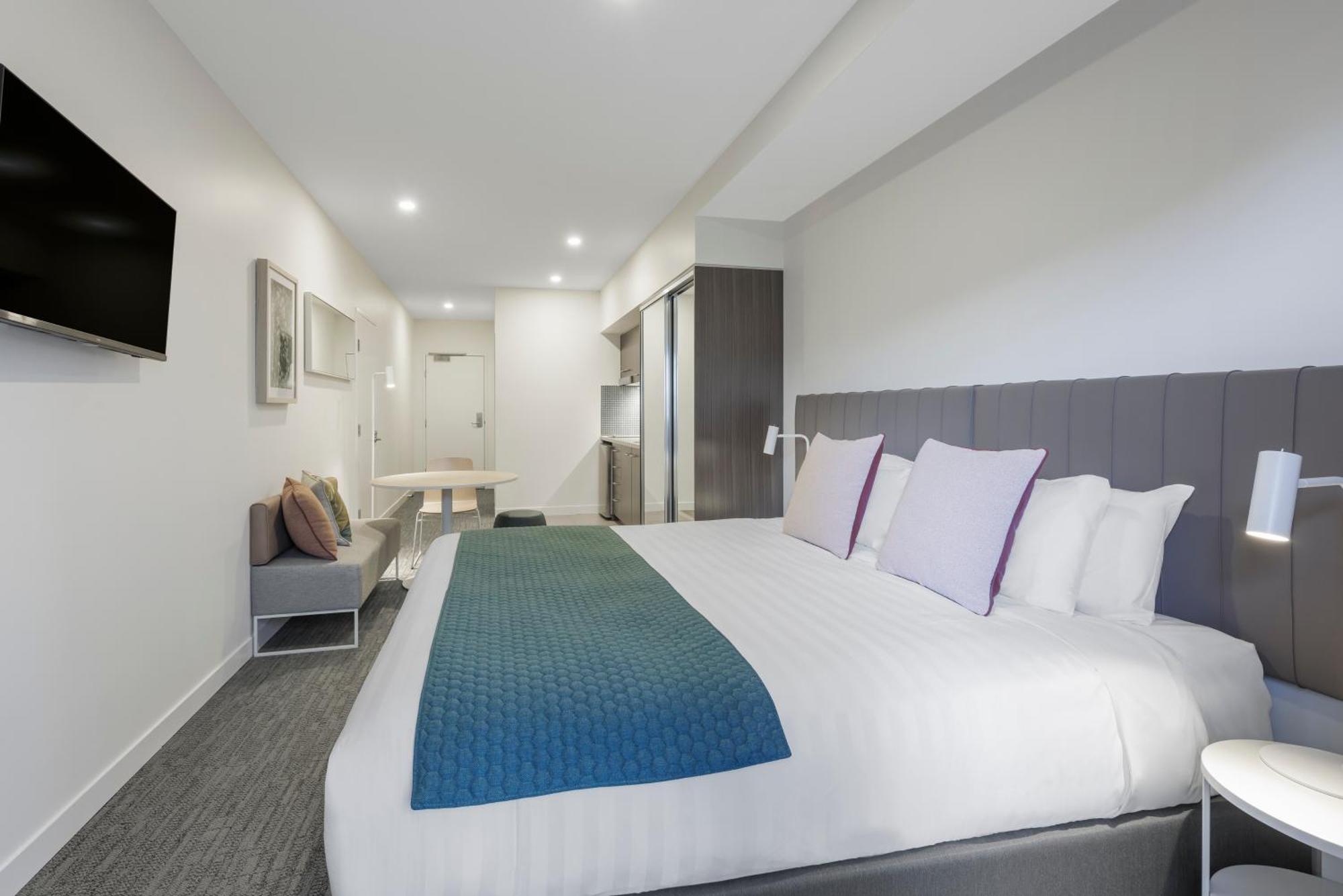 Quest Bundoora Aparthotel Melbourne Bagian luar foto