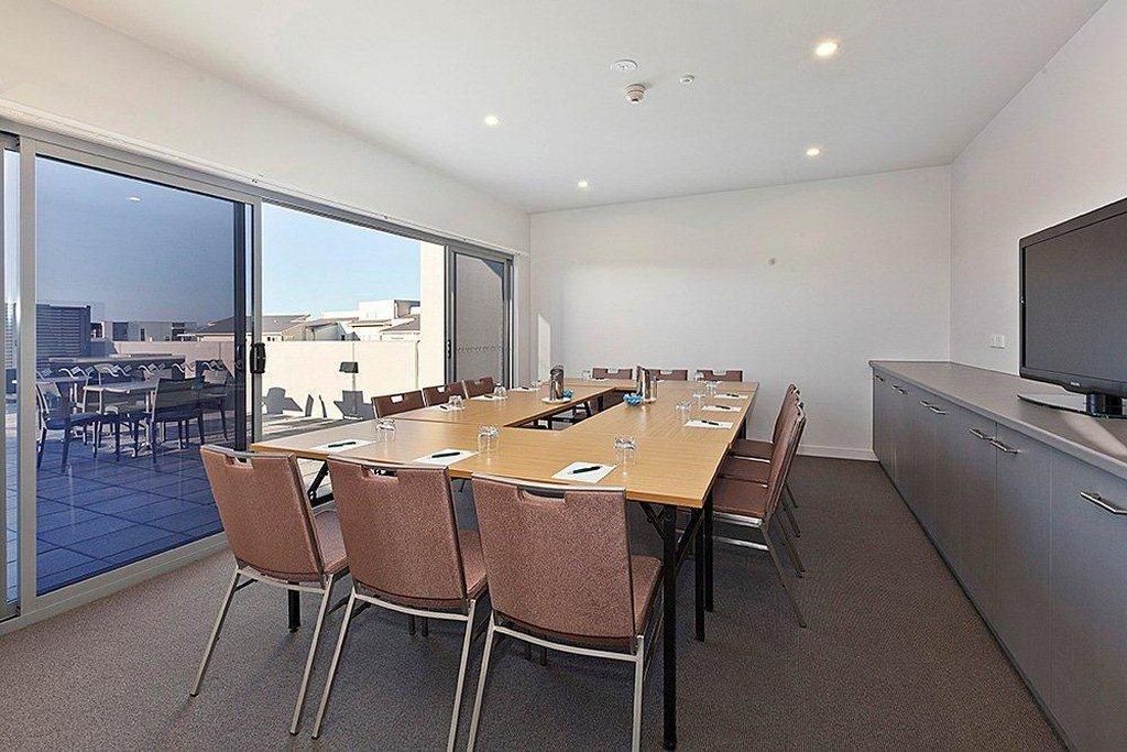 Quest Bundoora Aparthotel Melbourne Bagian luar foto